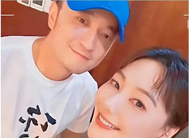 央视记者王冠老婆_王冠官宣结婚_王冠与李先生结婚