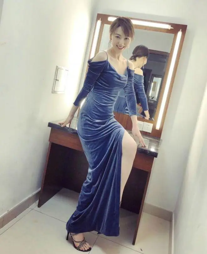 王冠官宣结婚_央视记者王冠老婆_王冠与李先生结婚