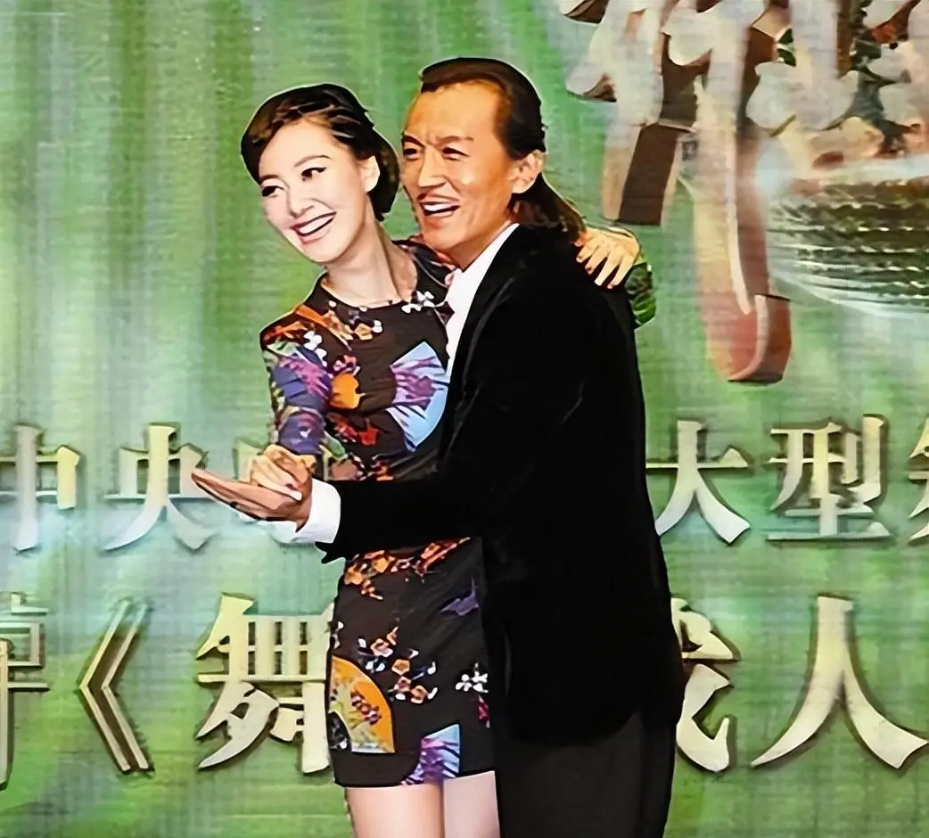 央视记者王冠老婆_王冠 央视主持人 风流韵事