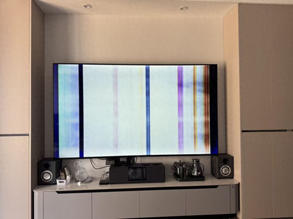 tcl p301_网购电视维权 退货地址错误 凯威公司电视机