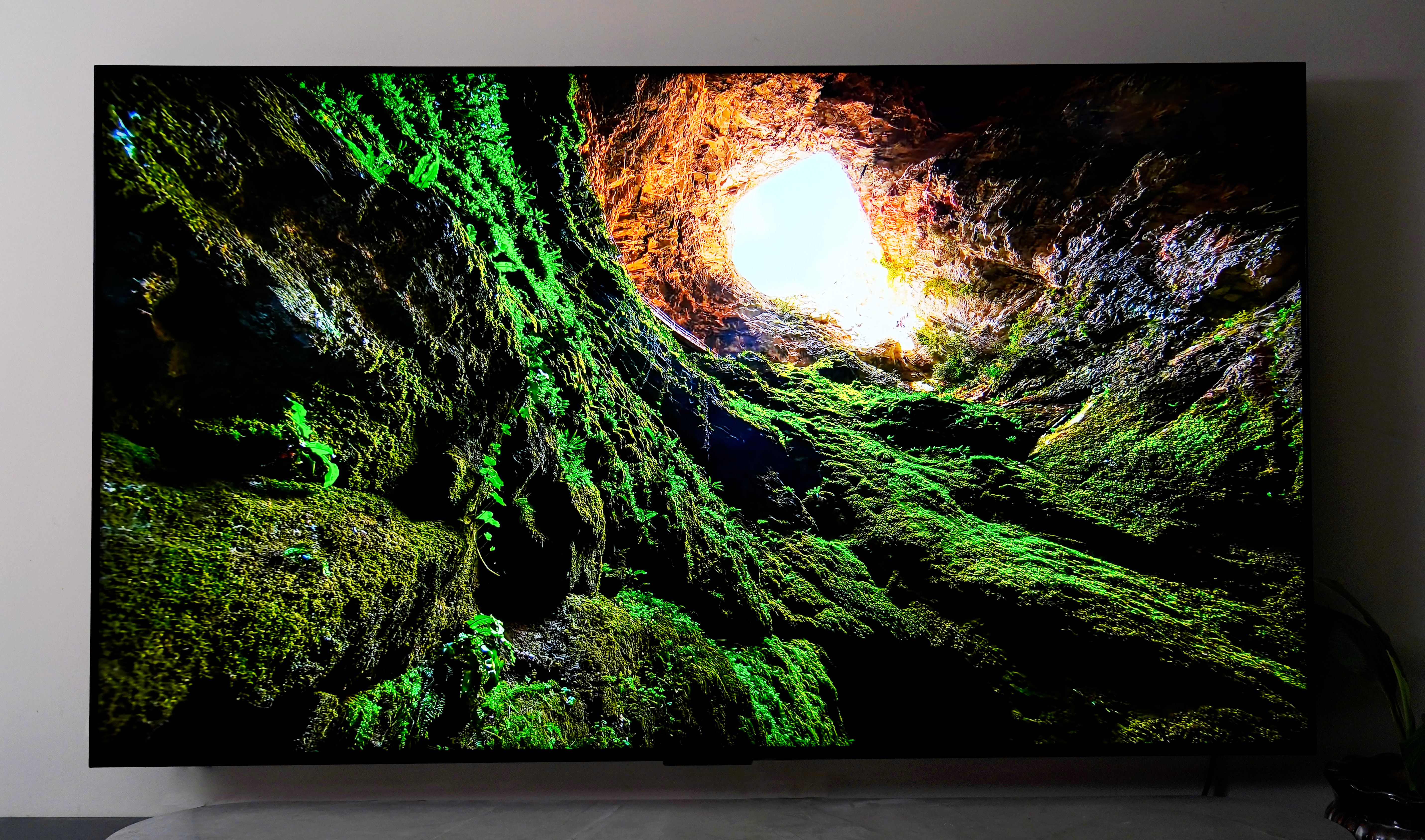 TCL Q10H画质对比传统电视_tcl p301_TCL Q10H Mini LED电视评测