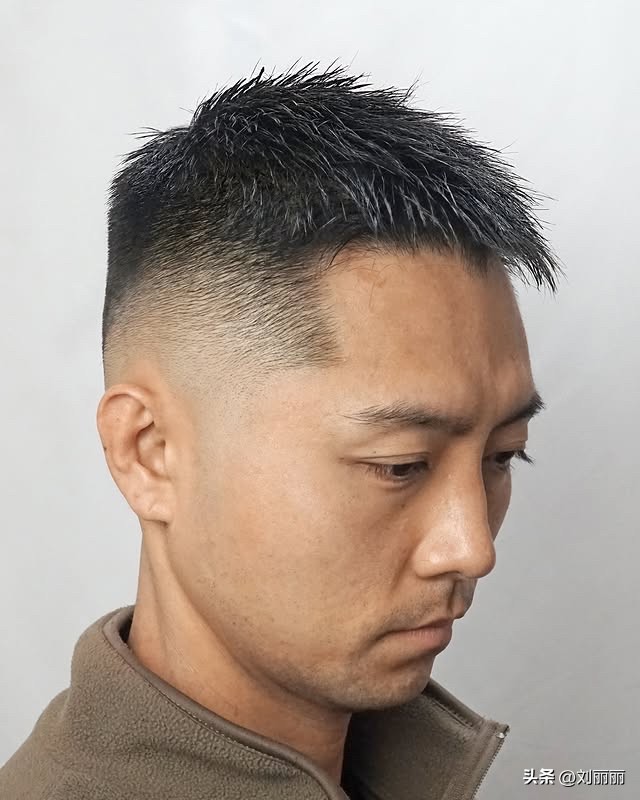 男士发型攻略_男士发型选择技巧_男士烫头发有几种烫法