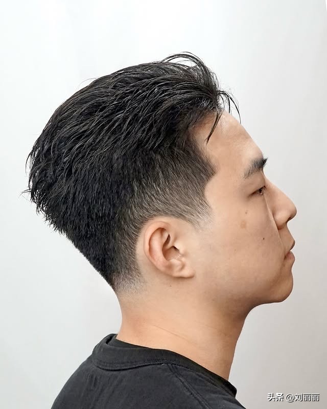 男士发型攻略_男士发型选择技巧_男士烫头发有几种烫法