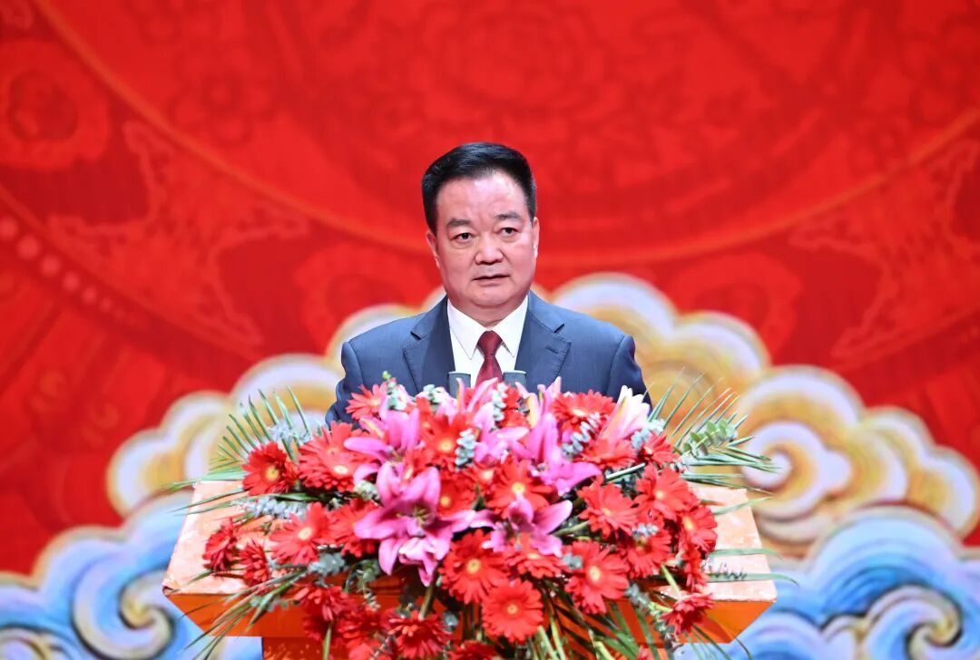 2026年藏历新年查阅_王君正致全区各族人民美好节日祝福_西藏自治区2026年春节藏历新年团拜会