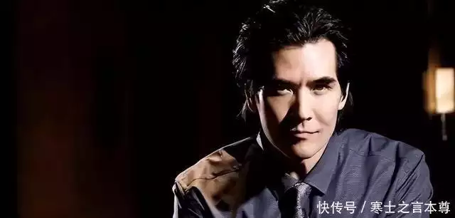 费翔晚年孤独经历_费翔不婚不育原因_费翔 爸爸