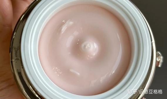 兰蔻菁纯面霜哪个版本适合我_兰蔻菁纯面霜轻盈版滋润版流云霜区别_兰蔻气垫色号