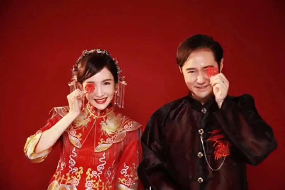 冯雷隐婚八年真相_冯雷何昊阳官宣结婚_冯珏老公王雷雷
