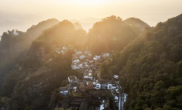 宏村西递古村落深度游_巢湖旅游景点排名_安徽冬季旅游攻略
