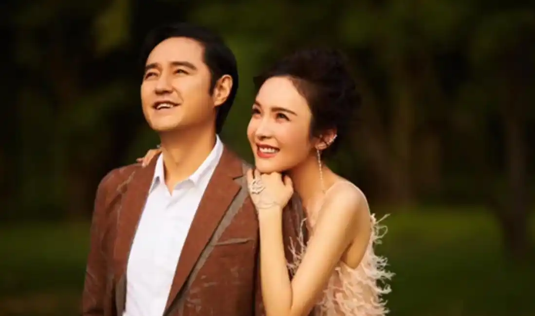 冯雷何昊阳婚纱照_冯雷结婚八年没动静_冯珏老公王雷雷