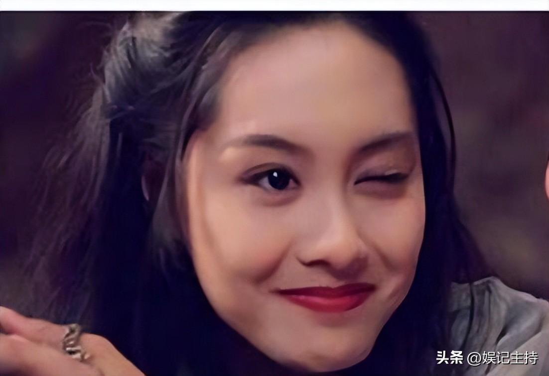 大话西游紫霞仙子眨眼细节_朱茵眨眼成经典_大话西游周星驰和朱茵