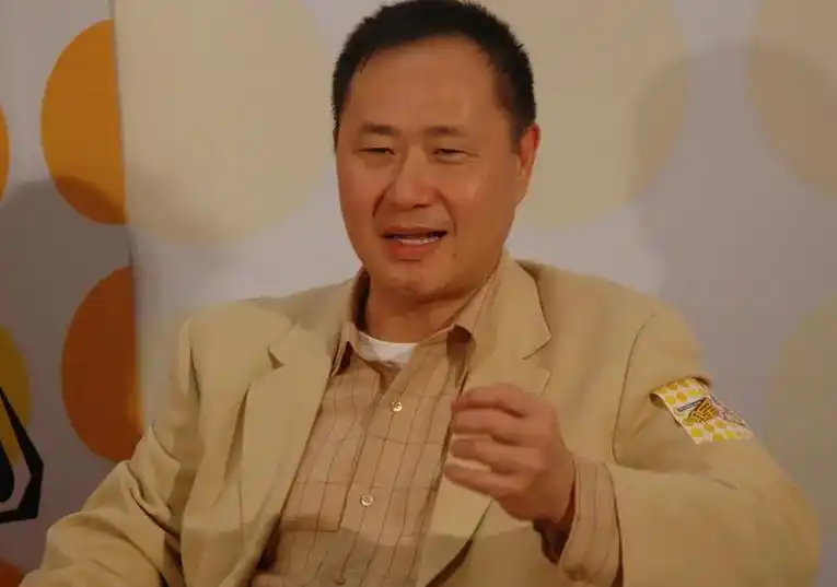 朱茵周星驰地下恋情真相_周星驰朱茵大话西游爱情故事_大话西游周星驰和朱茵