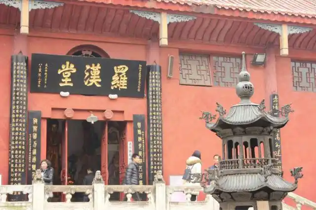 布袋和尚是弥勒菩萨吗_布袋和尚与弥勒菩萨的区别_布袋和尚与弥勒文化