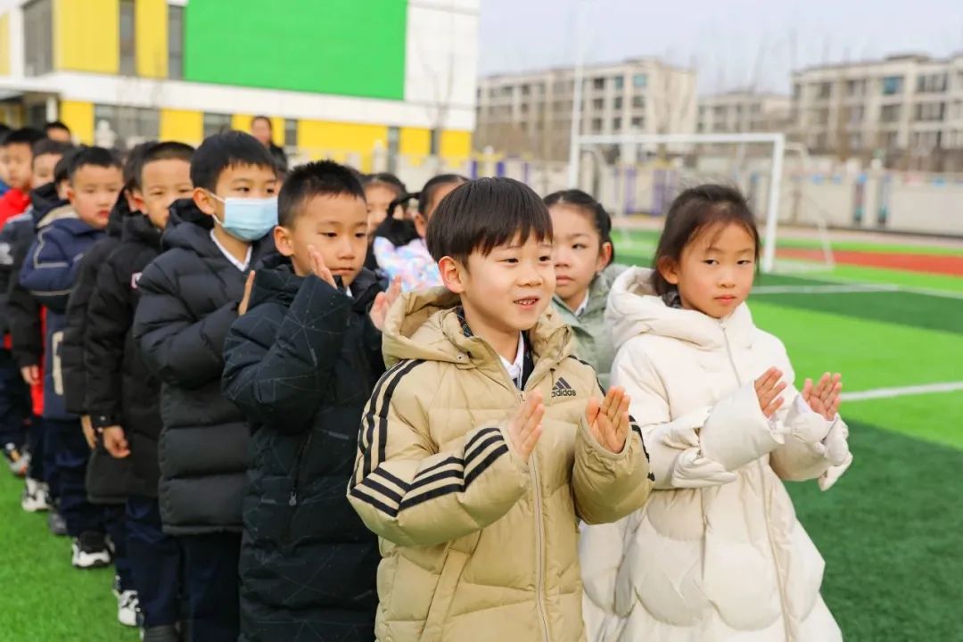 天津港保税区空港学校开学活动_天津学校有_天津港保税区中小学开学典礼