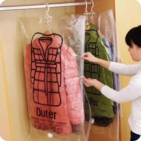 羽绒服怎么收纳才好_冬装收纳技巧_羊毛衫要怎么收纳省空间