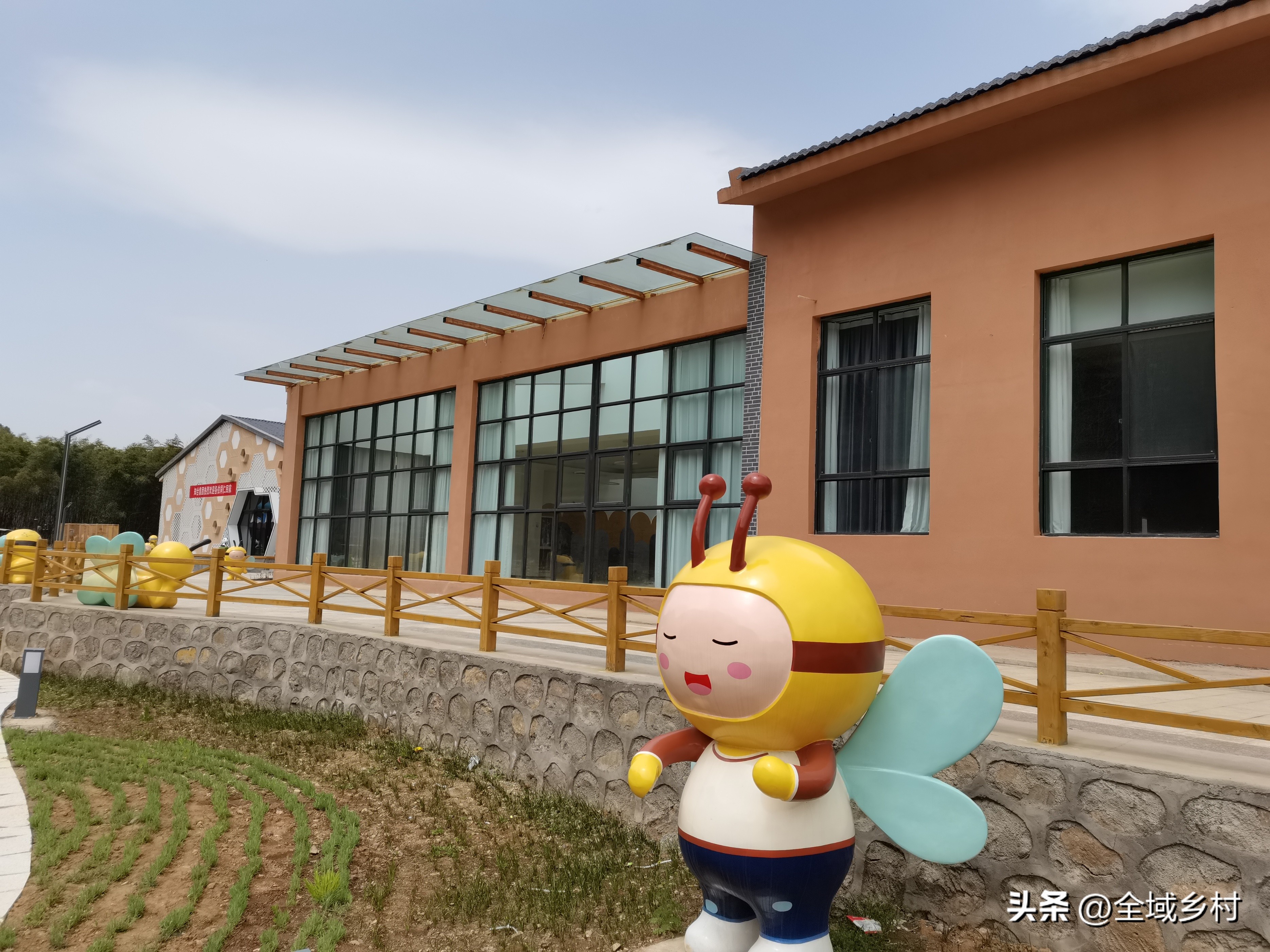 去南阳豫西大峡谷漂流要带什么_豫西大峡谷自驾游路线_豫西大峡谷采摘园攻略