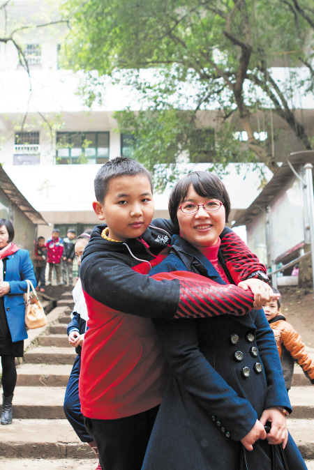 王李军和儿子的支教故事_去乡村支教到妈妈全文_带着儿子山区支教