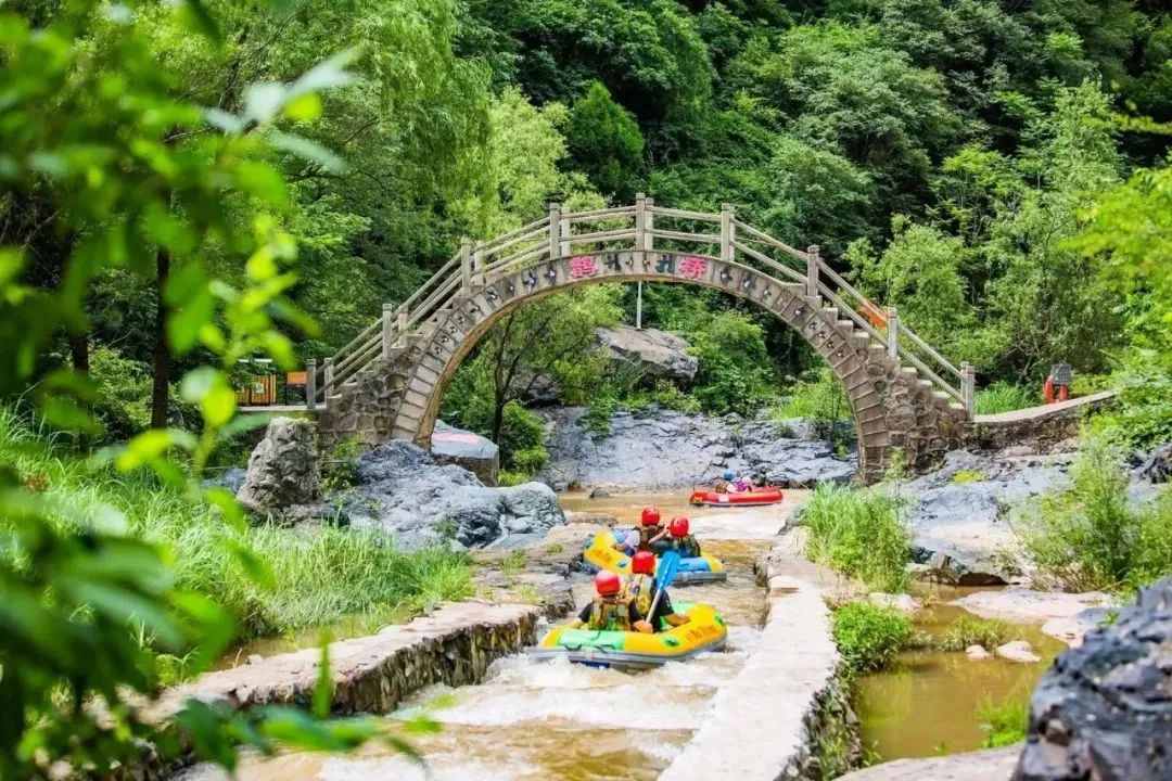 河南山水旅游_河南避暑景点_去南阳豫西大峡谷漂流要带什么