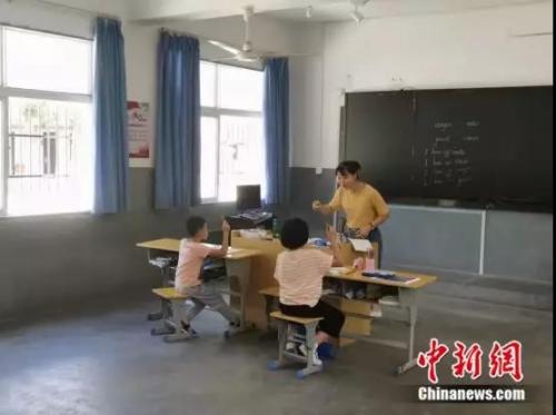 乡村教师支教经历_乡村小学教师生活_去乡村支教到妈妈全文