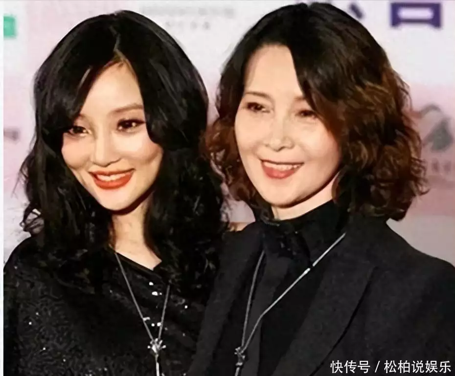 李小璐贾乃亮照片_李小璐母亲张伟欣当初心软决定女儿嫁给贾乃亮_李小璐嫁给贾乃亮母亲反对的原因