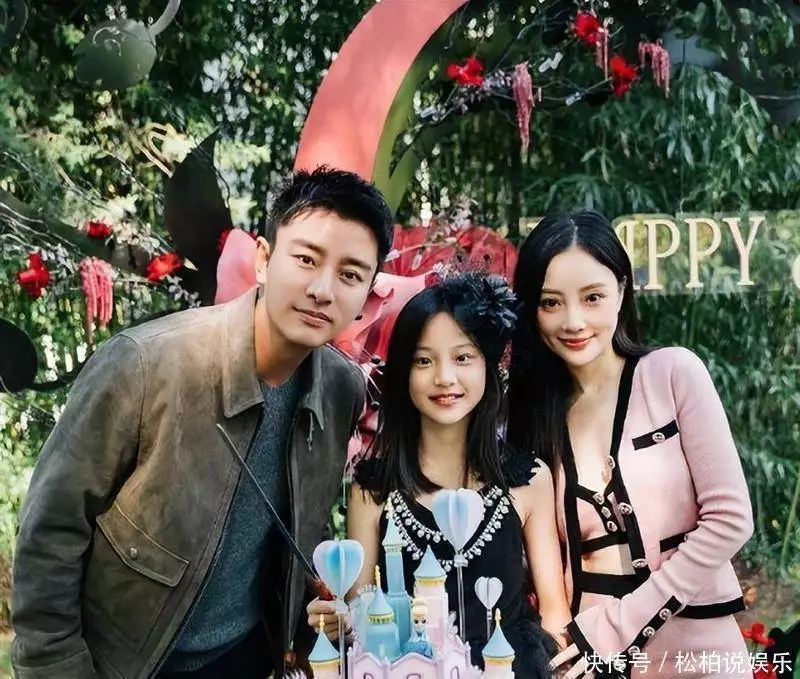 李小璐嫁给贾乃亮母亲反对的原因_李小璐母亲张伟欣当初心软决定女儿嫁给贾乃亮_李小璐贾乃亮照片