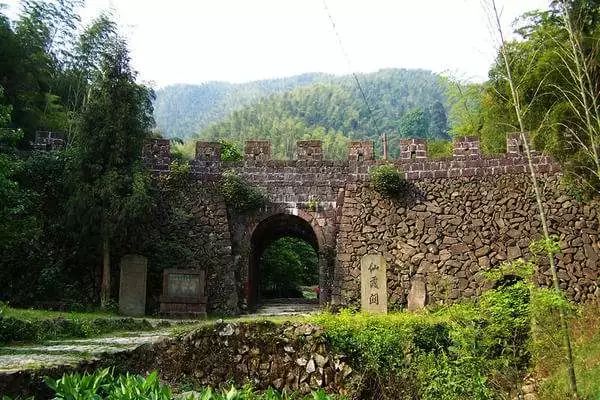 十一去哪儿玩人少_北疆旅游攻略_国庆节人少景点推荐