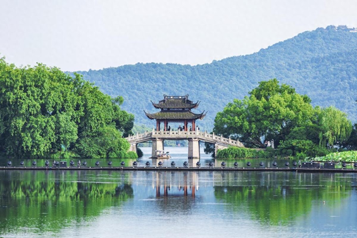 浙江旅游必打卡景点_诗画浙江十大景点推荐_杭州横店乌镇