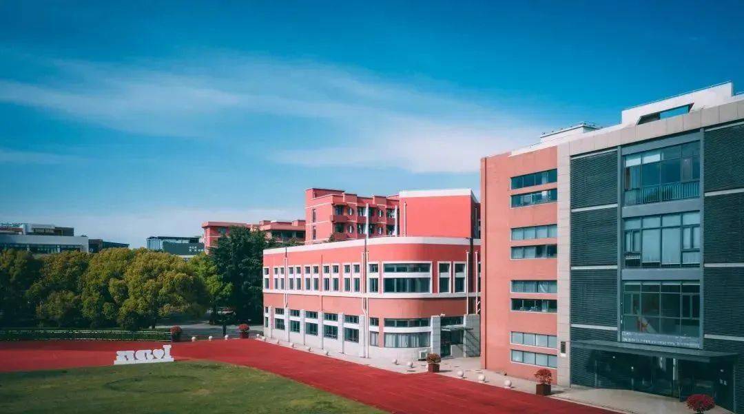 交大附中招生途径_上海交通大学附属中学特色班_上海交大附中 特色 物理 化学