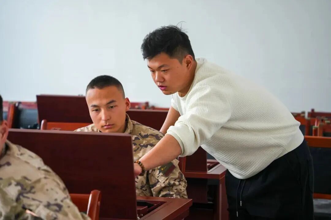 新闻镜头要点_新闻线索挖掘技巧_武警甘肃总队新闻报道员培训