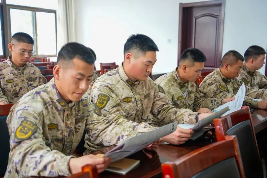 新闻镜头要点_新闻线索挖掘技巧_武警甘肃总队新闻报道员培训