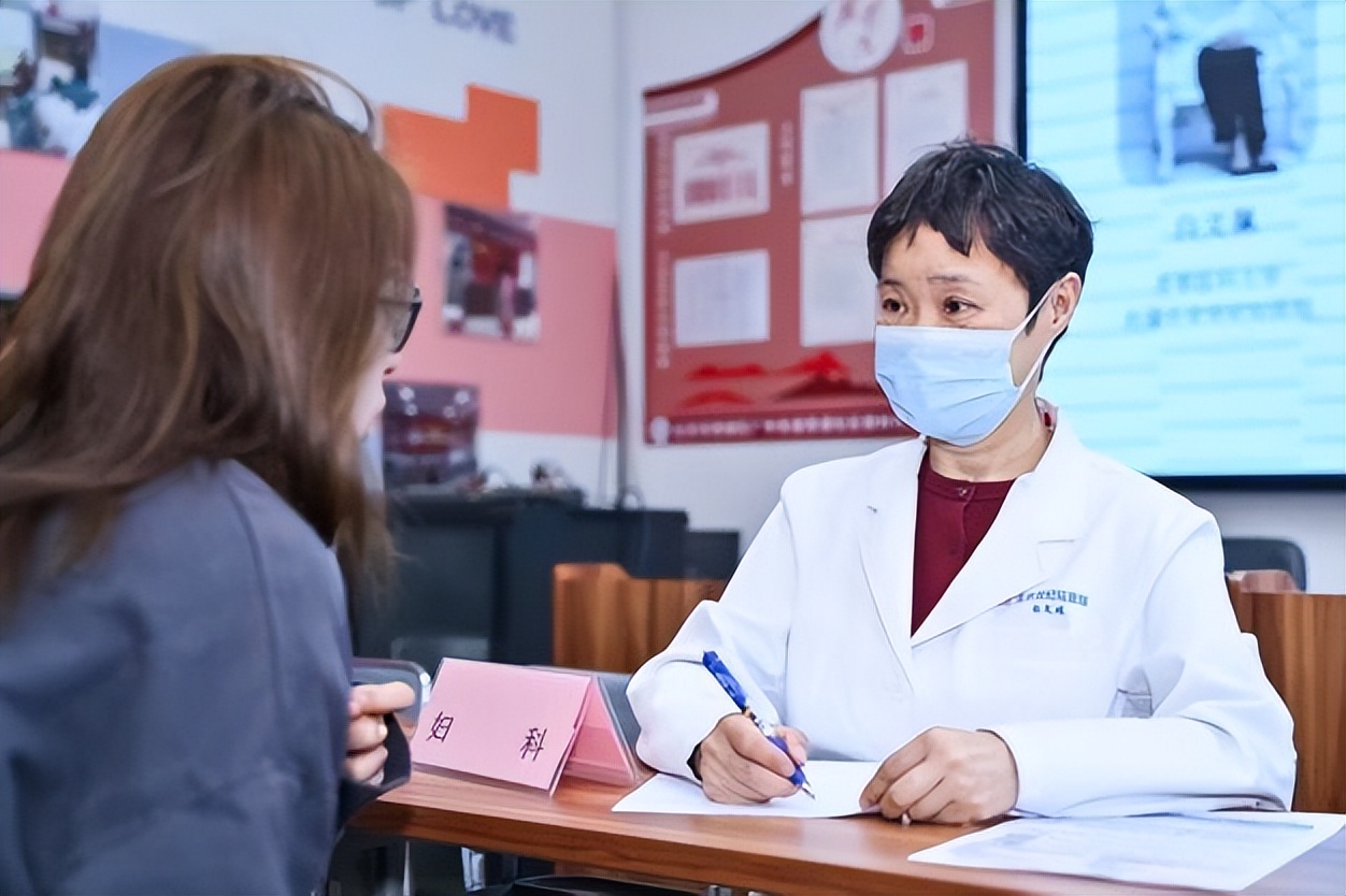 世纪坛医院妇科怎么样_北京世纪坛医院妇女节义诊活动_戎晖门诊部多学科联合义诊