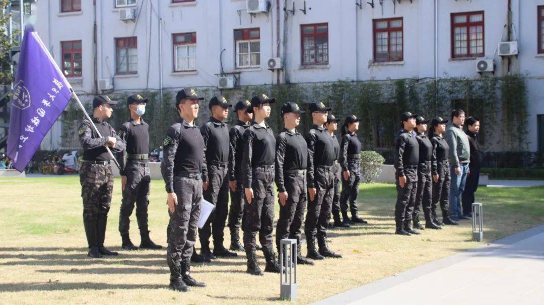 国旗护卫队刘岩近况_复旦大学国旗护卫队新队员名单_复旦大学国旗护卫队入队仪式