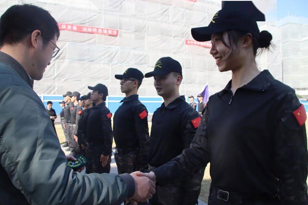 复旦大学国旗护卫队入队仪式_国旗护卫队刘岩近况_复旦大学国旗护卫队新队员名单