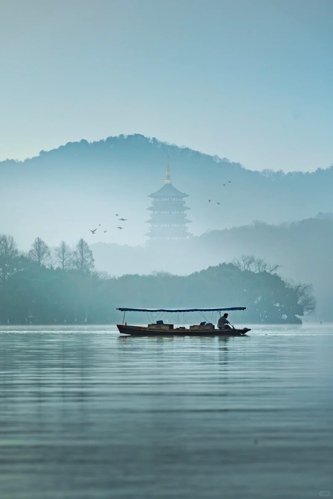 西湖烟雨江南风情_杭州自助旅游攻略_五一杭州保姆级攻略