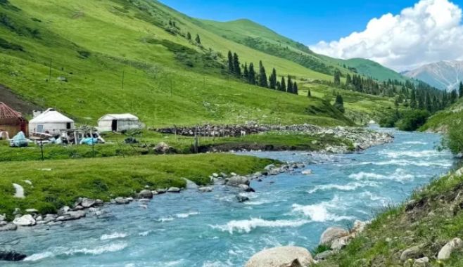 新疆旅游最佳旅行社推荐_新疆自驾游线路推荐_远胜游国际旅行社口碑测评