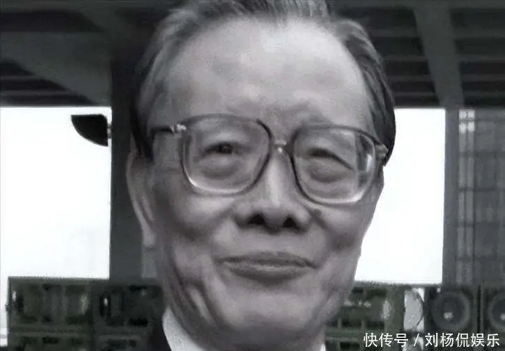 梅艳芳葬礼向华强_向华炎黑白两道送行人数_香港向华炎葬礼规模