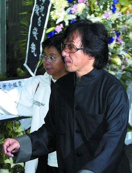 梅艳芳葬礼 成龙迟到事件 明星葬礼礼仪_梅艳芳葬礼向华强