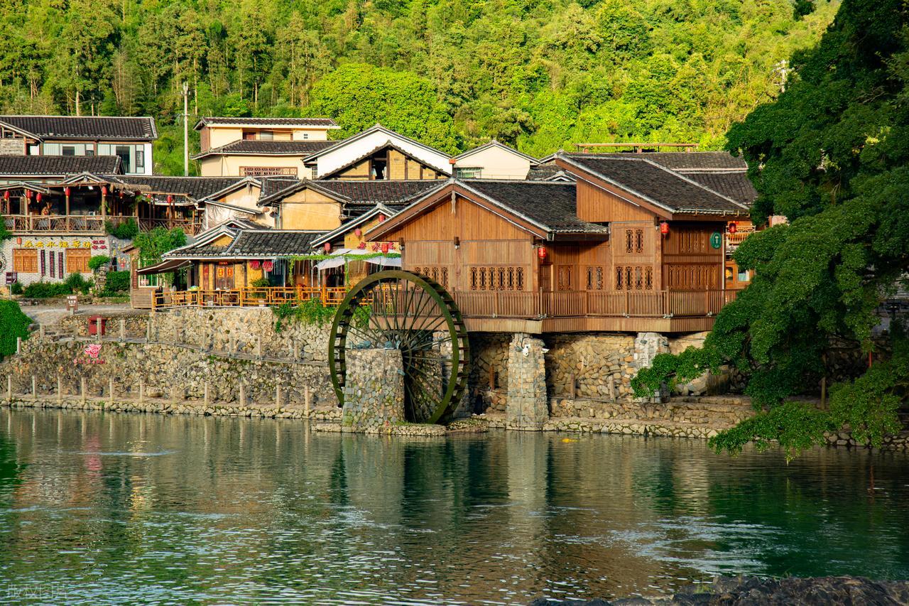漳州温泉旅游攻略_长泰半月山温泉体验_龙佳生态温泉山庄
