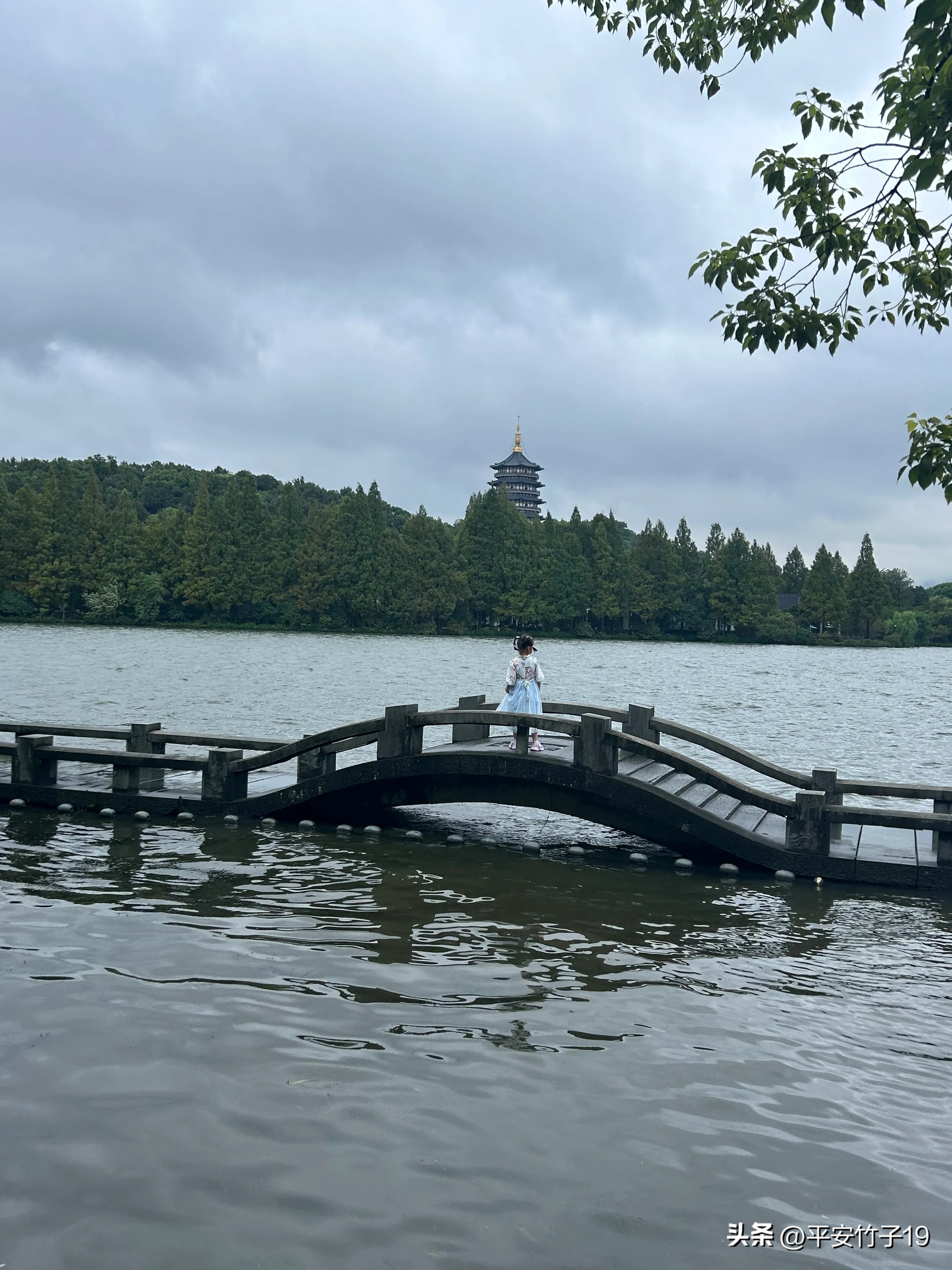 杭州汉庭西湖文化广场店_杭州苏堤六桥_杭州西湖国宾馆