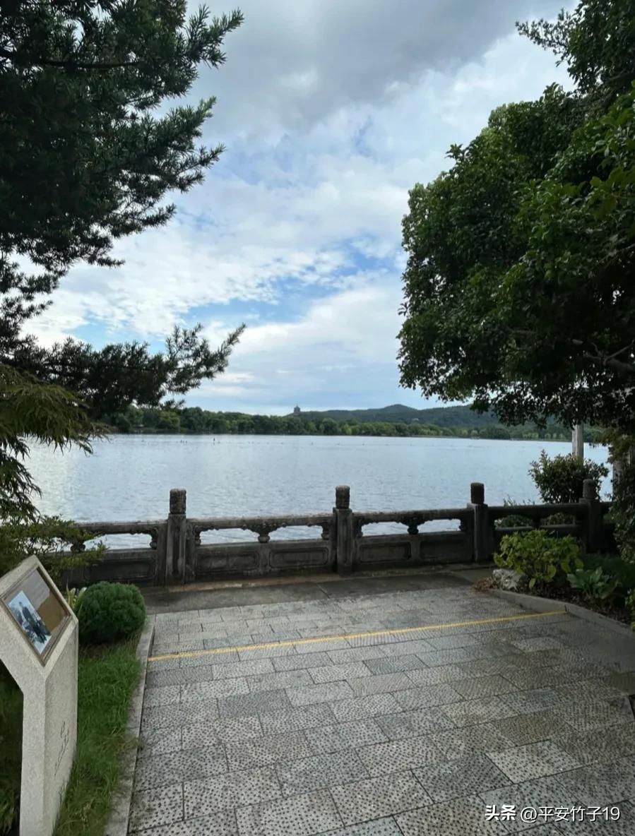 杭州苏堤六桥_杭州西湖国宾馆_杭州汉庭西湖文化广场店