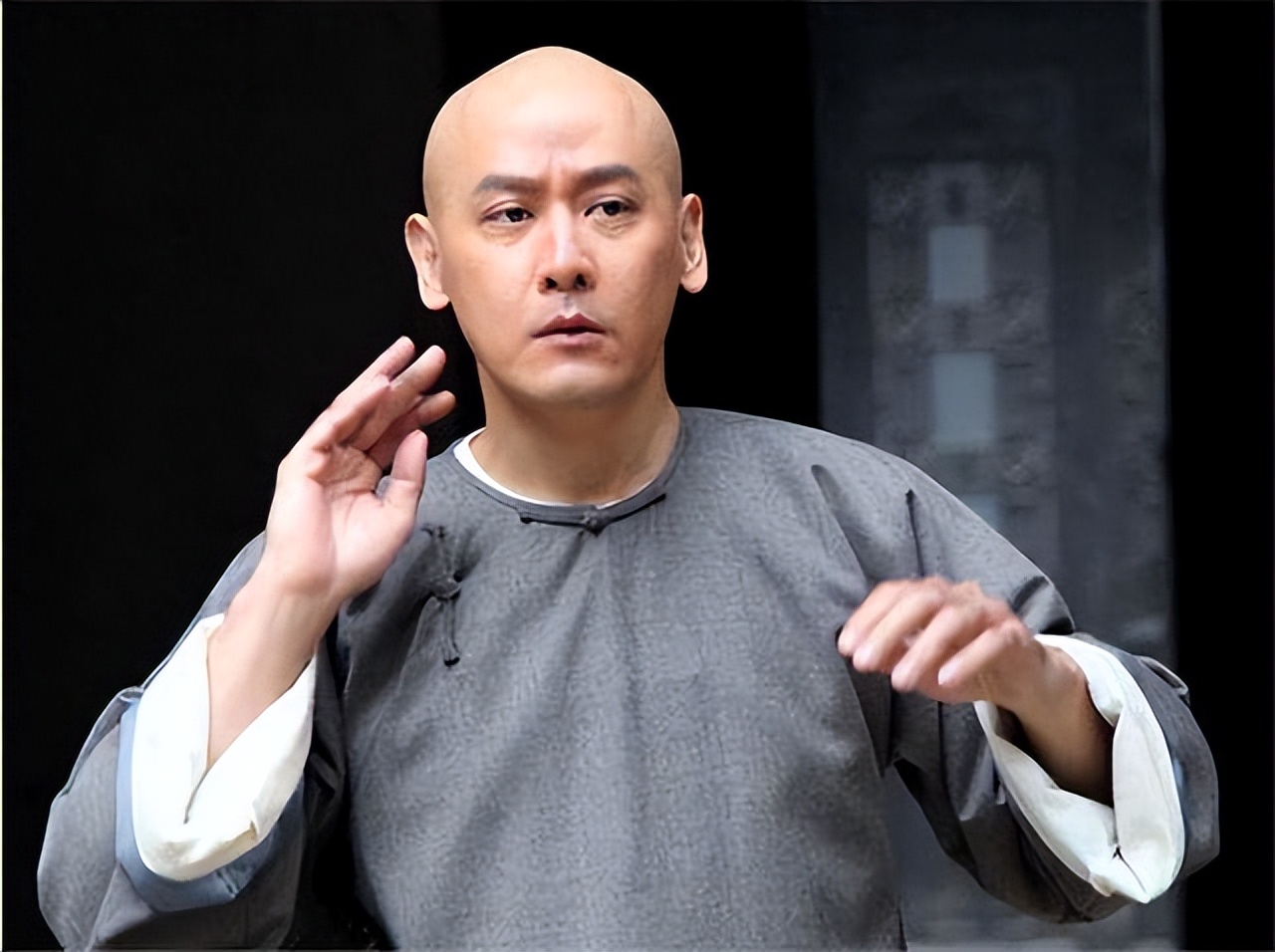邱心志童年入行经历_邱心志与王艺璇婚姻故事_邱心志儿子