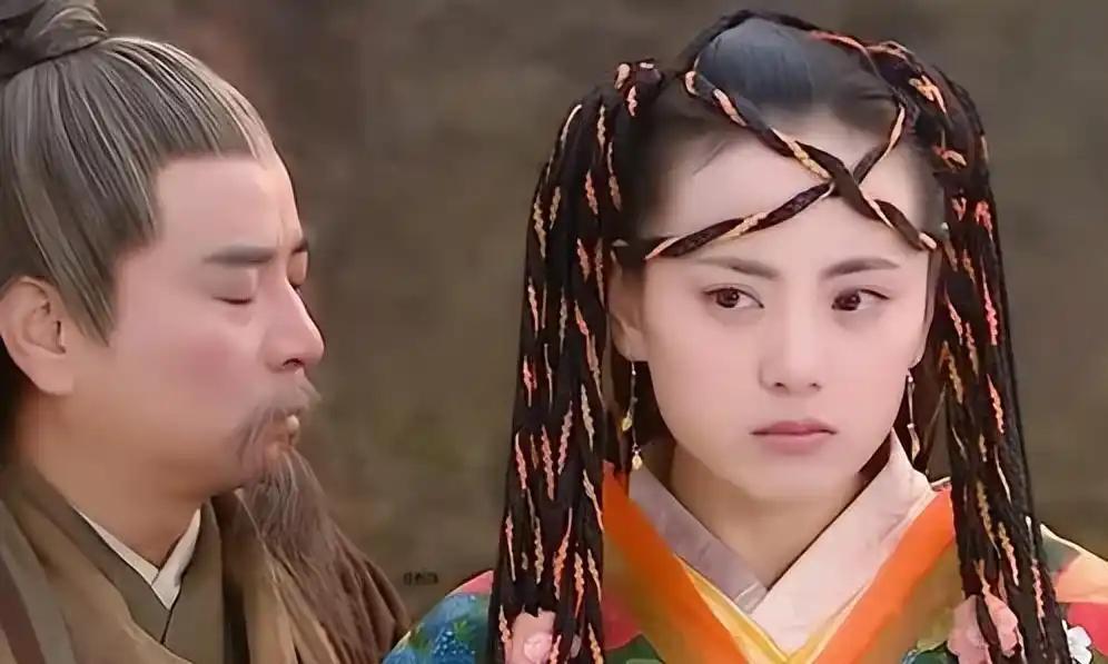 王艺璇离婚后带着儿子生活_邱心志儿子_王艺璇邱心志婚姻经历