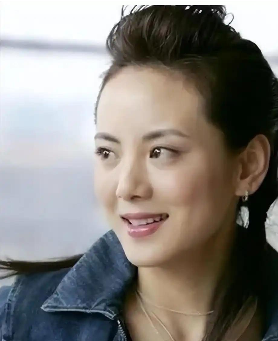 王艺璇邱心志婚姻经历_王艺璇离婚后带着儿子生活_邱心志儿子