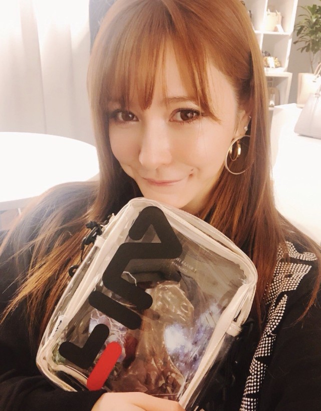 藤井莉娜街拍_藤井莉娜 高清照片_藤井莉娜 汪东城 恋情