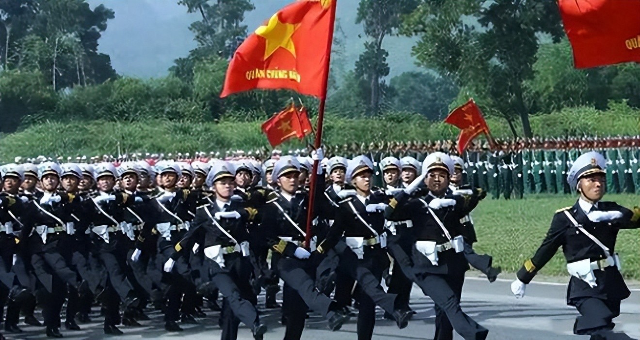 越南阅兵模仿中国_越南仪仗队身高_越南九二大阅兵 中国元素