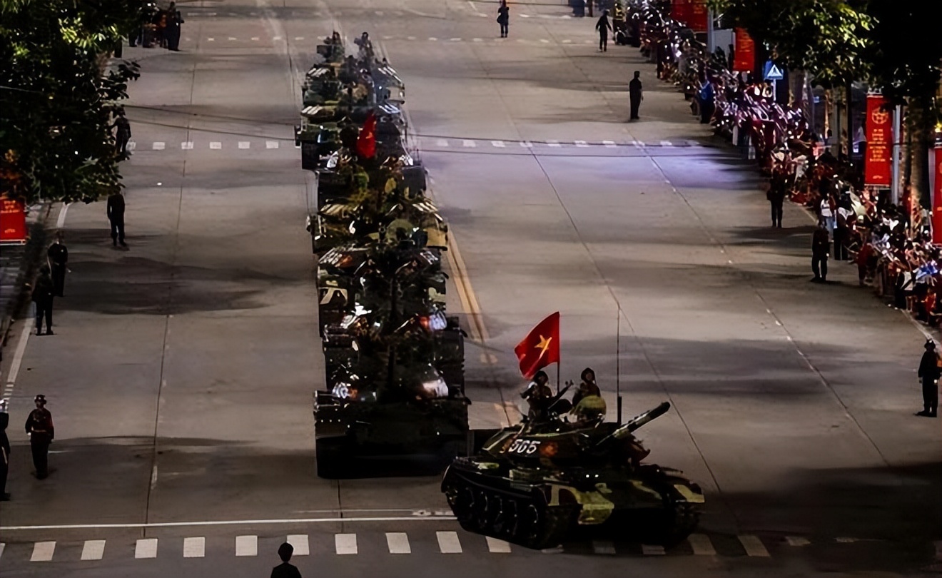 越南仪仗队身高_越南阅兵模仿中国_越南九二大阅兵 中国元素