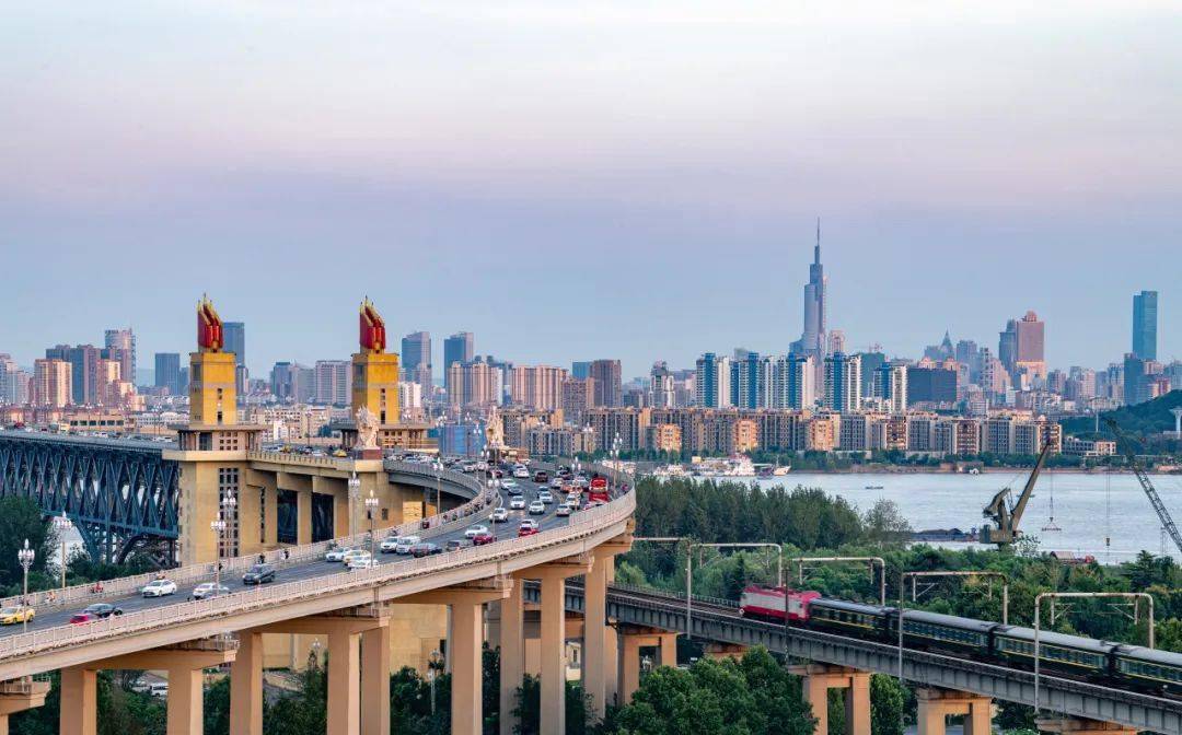 南京桥北滨江生态公园_南京长江大桥 公路特色 沿途美景