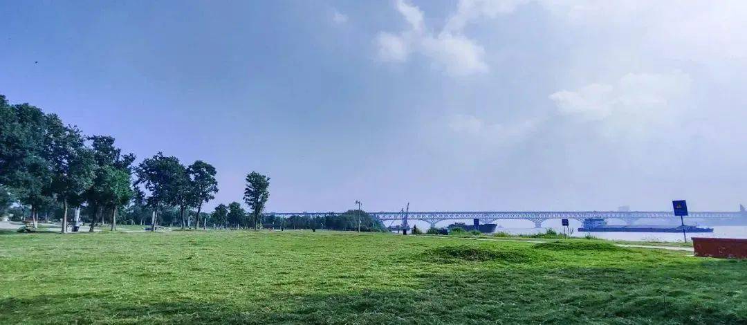南京桥北滨江生态公园_南京长江大桥 公路特色 沿途美景