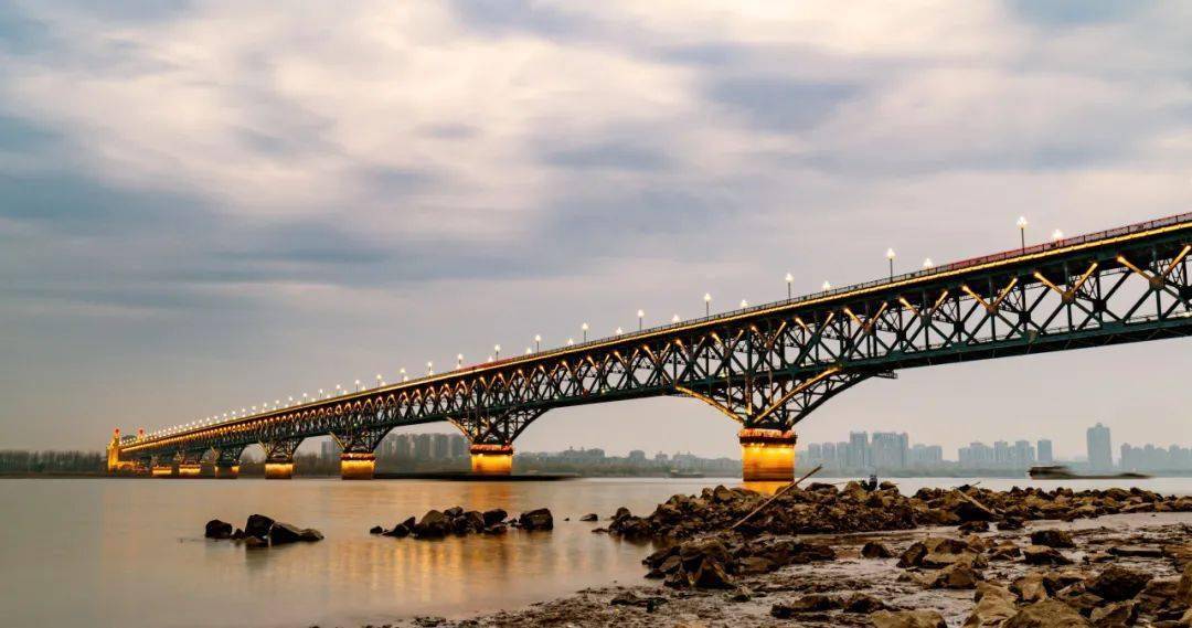 南京长江大桥 公路特色 沿途美景_南京桥北滨江生态公园