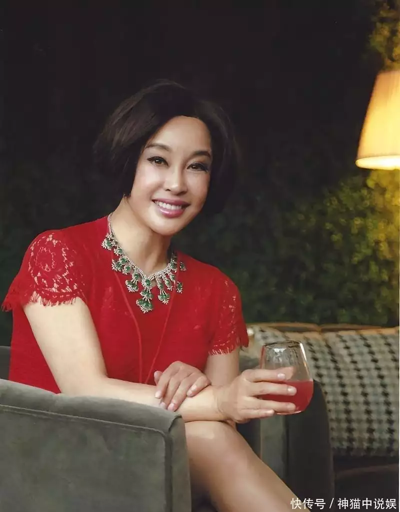 刘晓庆不服老现象_刘晓庆年龄焦虑社会投射_隋唐刘晓庆