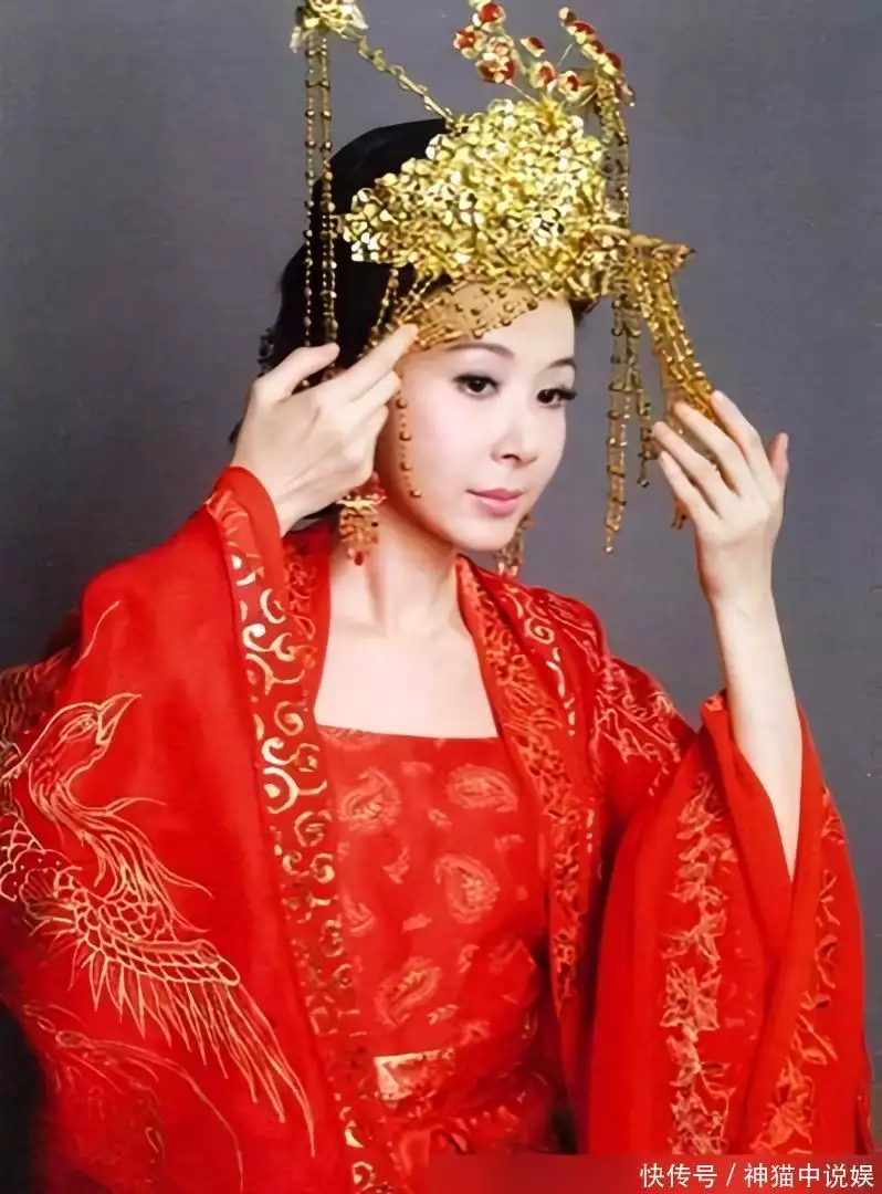 刘晓庆年龄焦虑社会投射_隋唐刘晓庆_刘晓庆不服老现象
